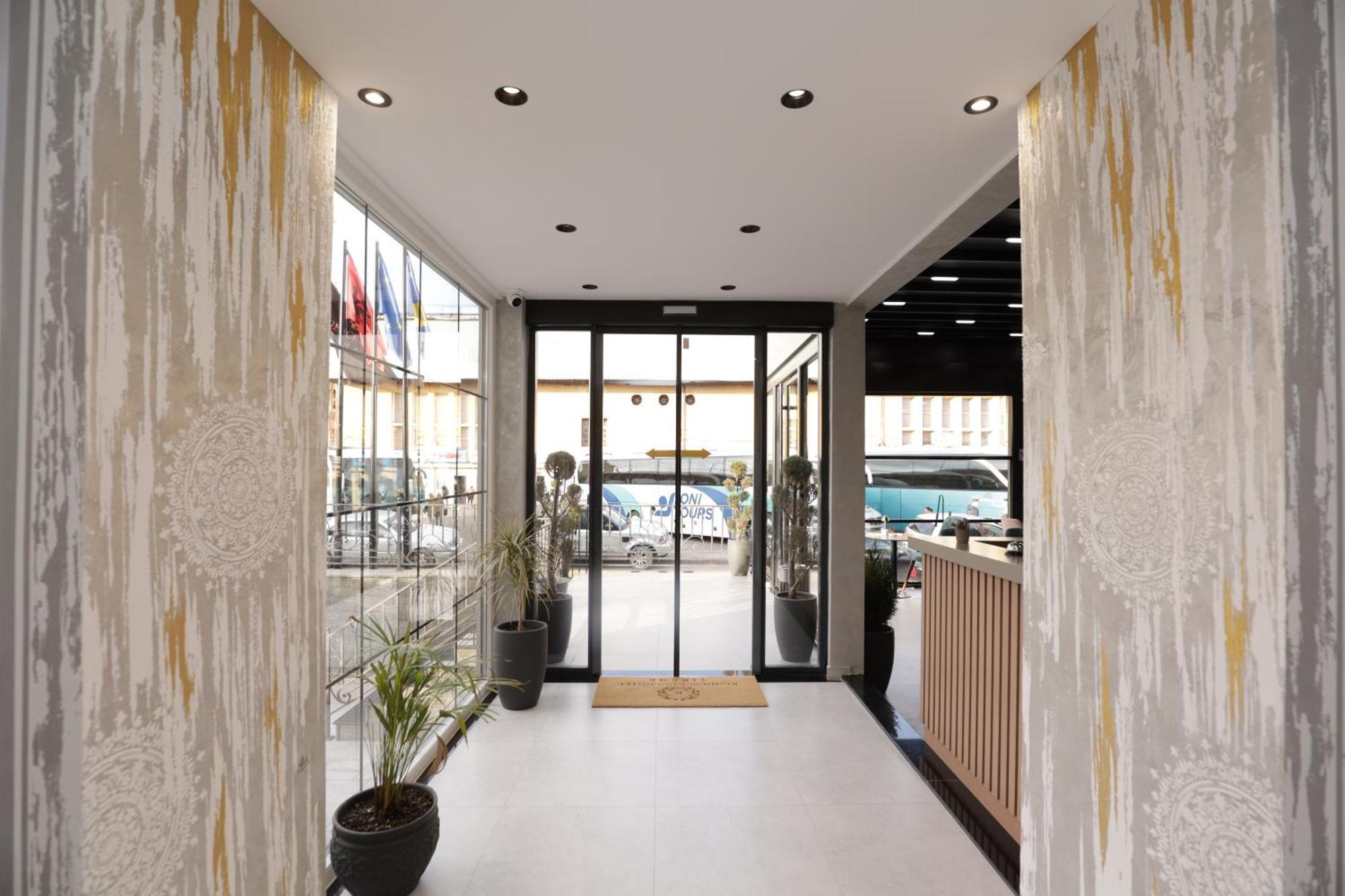 Residence Inn Hotel Tirana Exterior photo